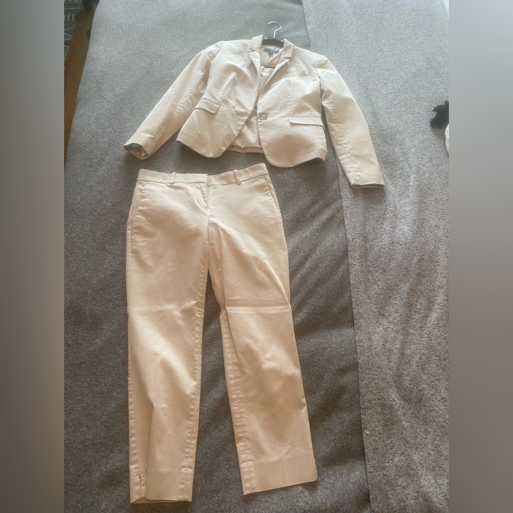 Ann Taylor - Light Pink 00petite suit